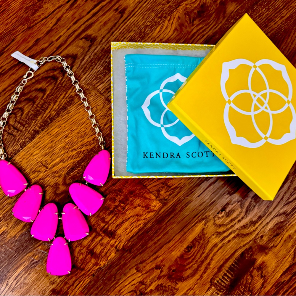 Kendra Scott Necklace